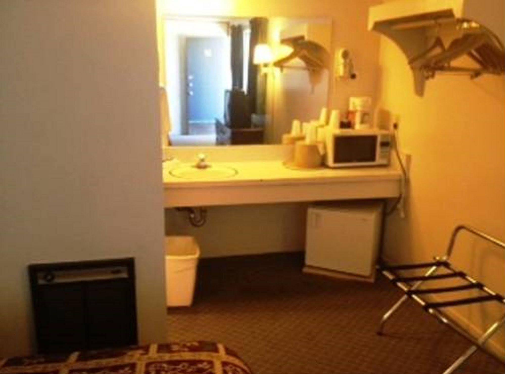 Thunderbird Motel Bishop Bagian luar foto