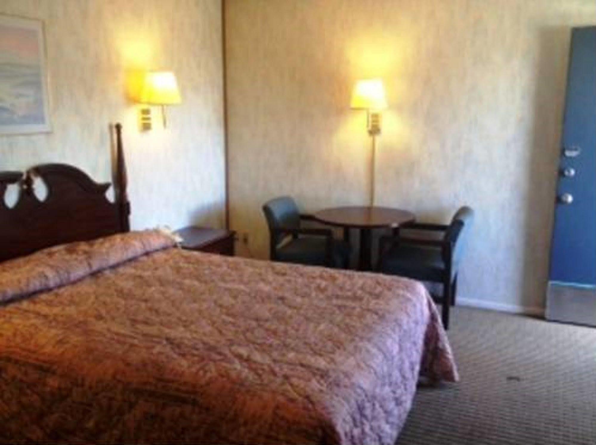 Thunderbird Motel Bishop Bagian luar foto