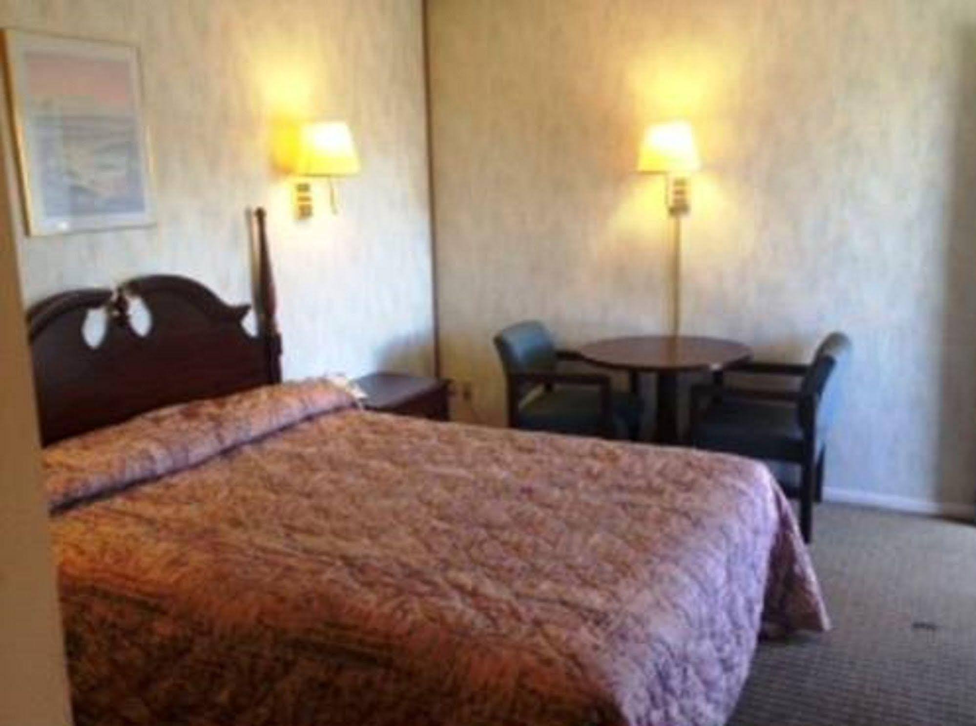 Thunderbird Motel Bishop Bagian luar foto