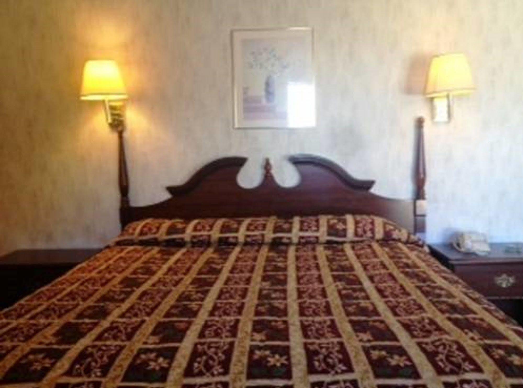 Thunderbird Motel Bishop Bagian luar foto
