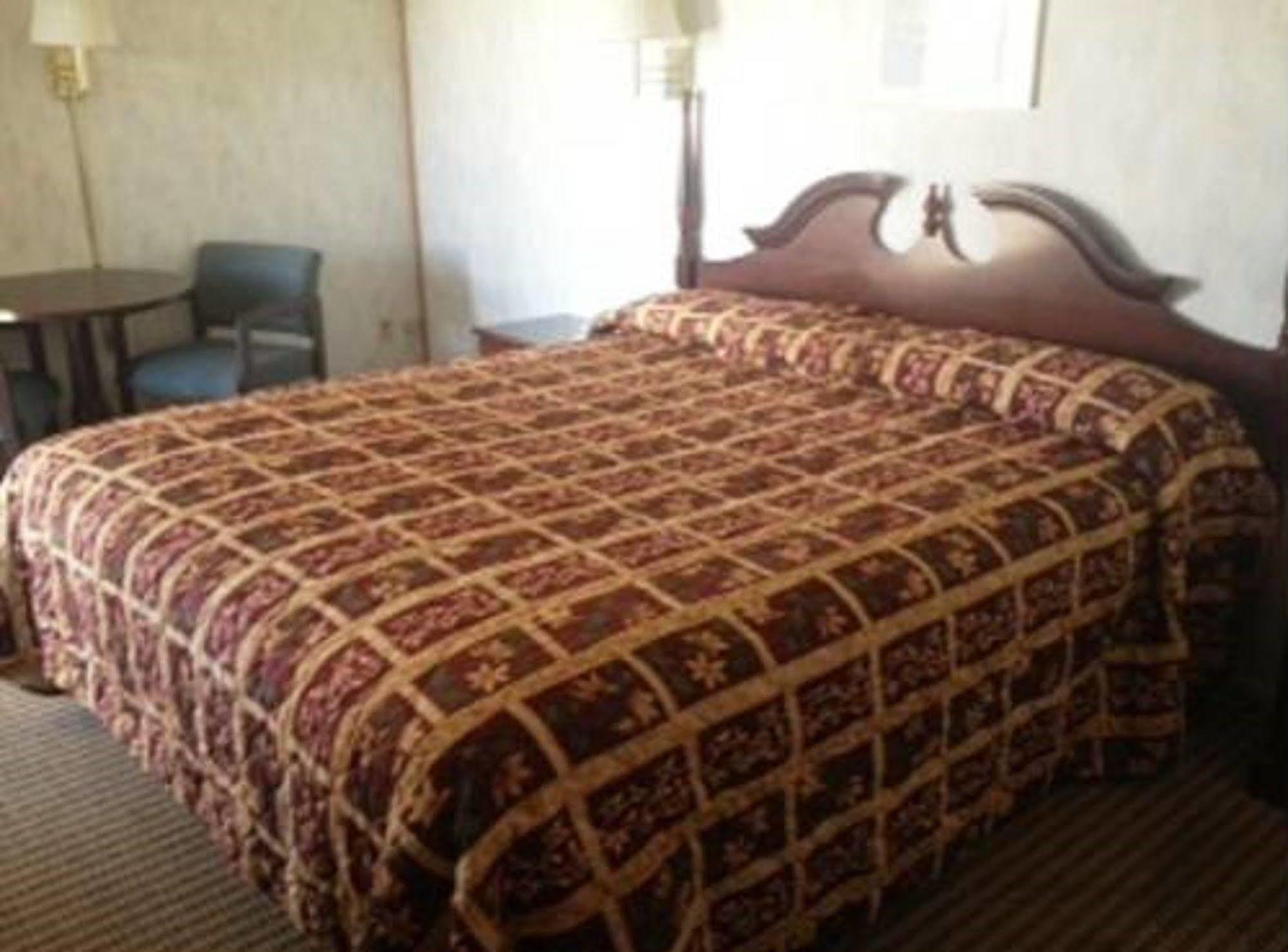 Thunderbird Motel Bishop Bagian luar foto