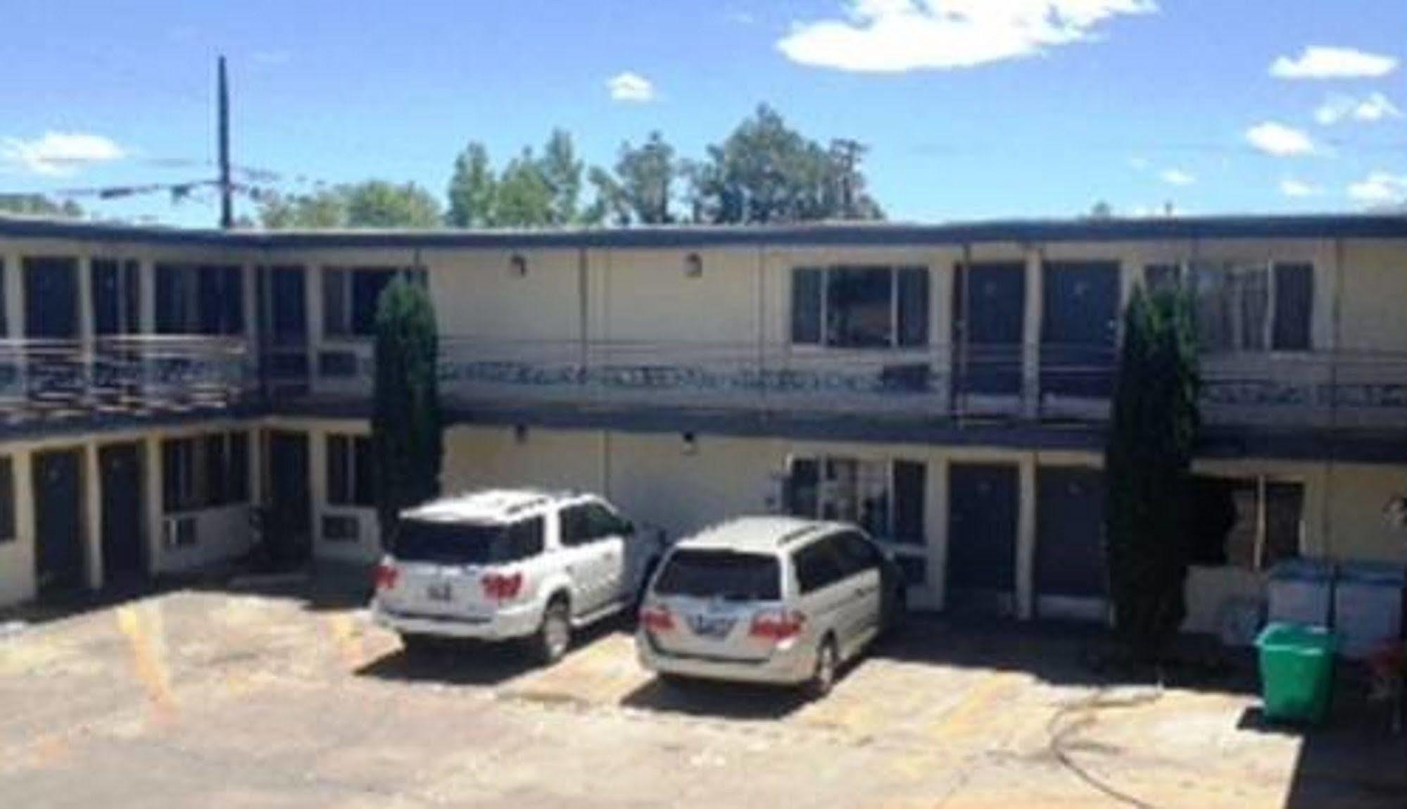 Thunderbird Motel Bishop Bagian luar foto